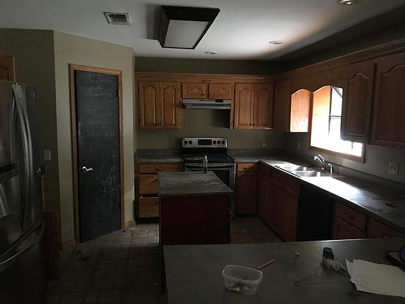 3rd image of 125 Le #16387