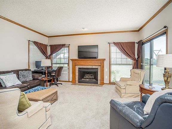 4th image of 2614 N Executive Way APT 102