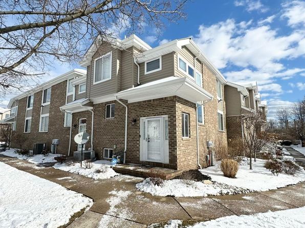 33 Marina View Dr, Sewaren, NJ 07077