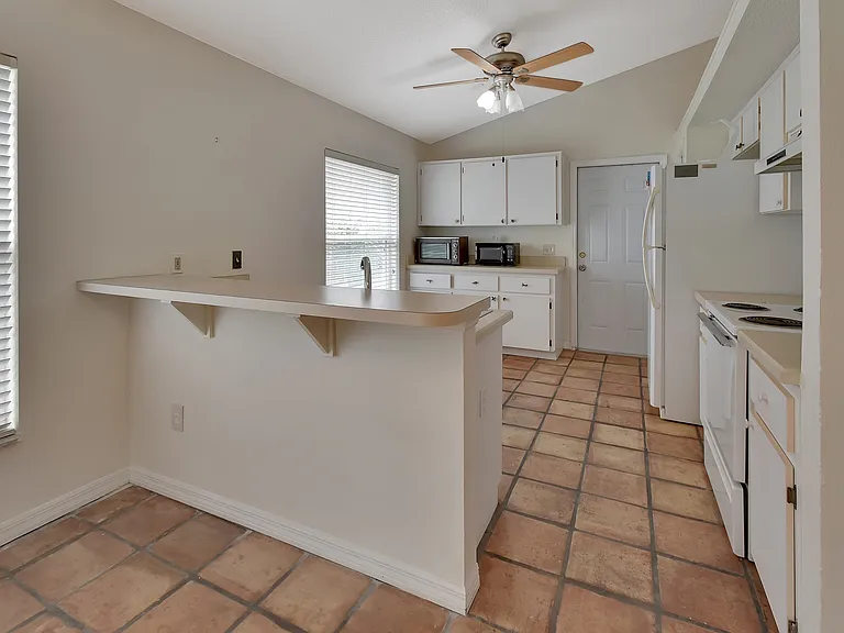 1110 Plover Pl — Photo 30