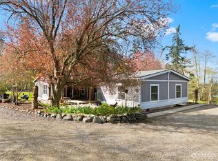 965 E Crescent Harbor Rd, Oak Harbor, WA 98277