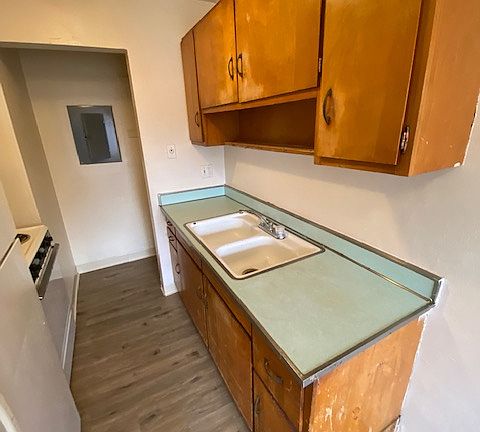 4th image of 319-325 Ryburn Ave #319