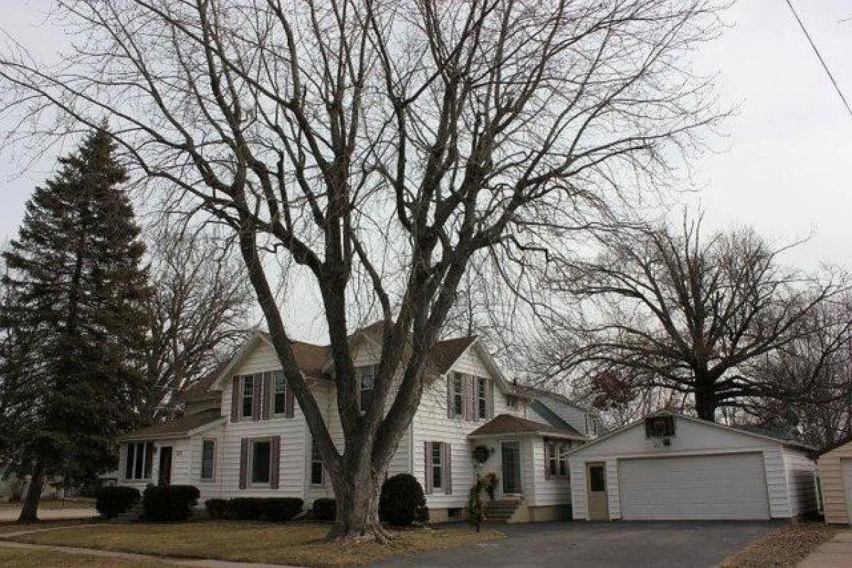500 S Genesee St photo 1
