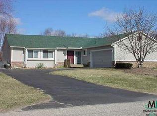11923 Waycross Rd, Brighton, MI 48114