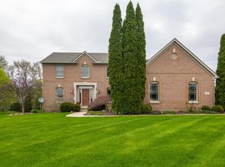 9127 Yorkshire Dr, Saline, MI 48176