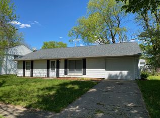 808 Fairoaks Dr, Champaign, IL 61821