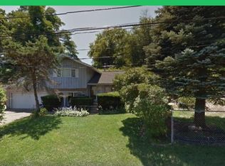 1516 E Lake Ave, Peoria, IL 61614