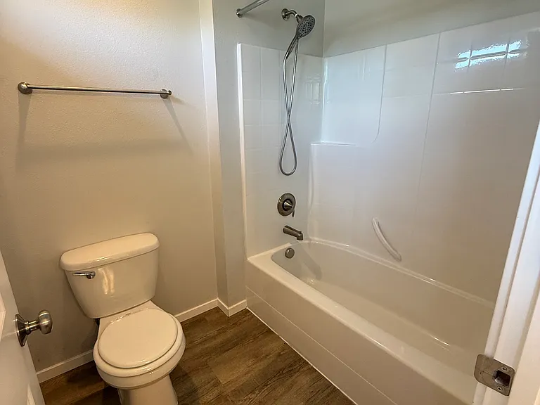 6923 N Cornwall St — Photo 14