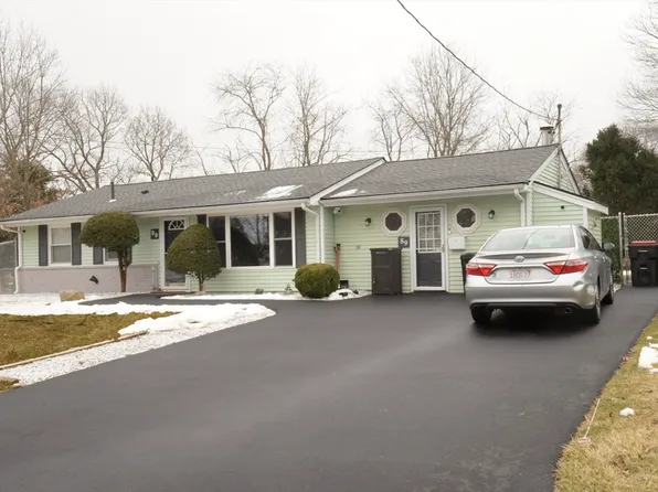 89 Errol Rd, Brockton, MA 02302