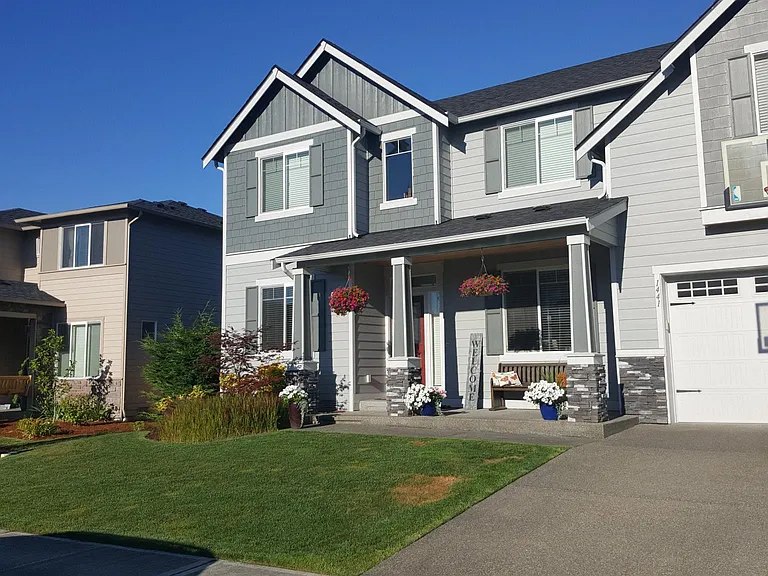 1441 40th St SE — Photo 1