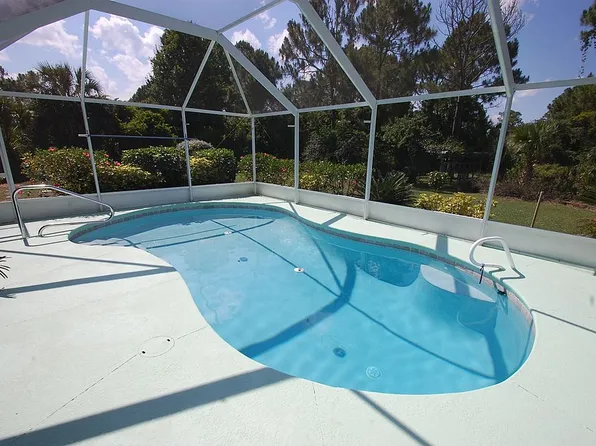 5220 Avocado Ave, Cocoa, FL 32926