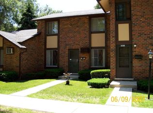 1S126 Stratford Ln, Villa Park, IL