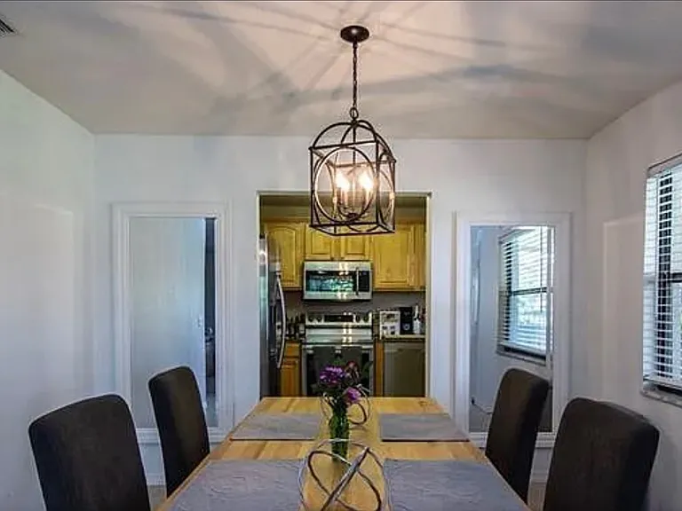 6150 Gulfport Blvd S #101 — Photo 10