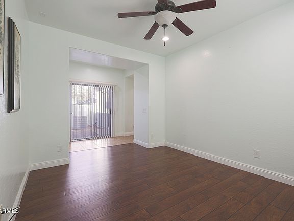 3rd image of 14905 W ASHLAND Avenue