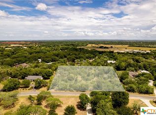 141 Tomahawk Trl, Seguin, TX 78155
