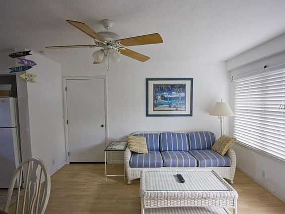 2nd image of 214 Calle Miramar APT 2