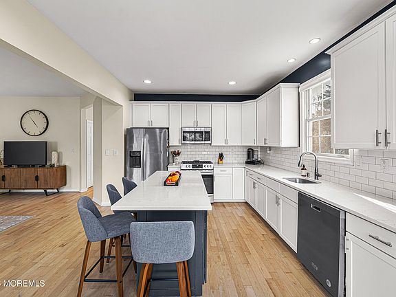 3rd image of 107 Whitlock Court