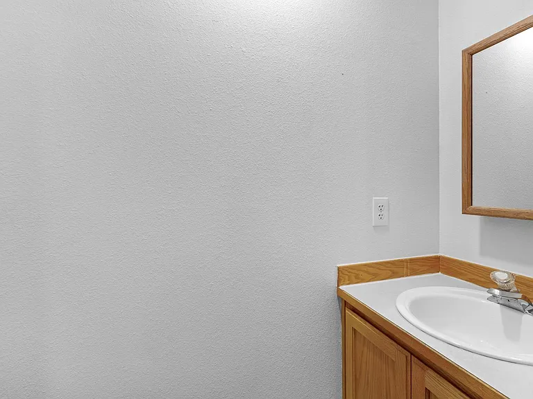 South Valley Four-Plex — Photo 16