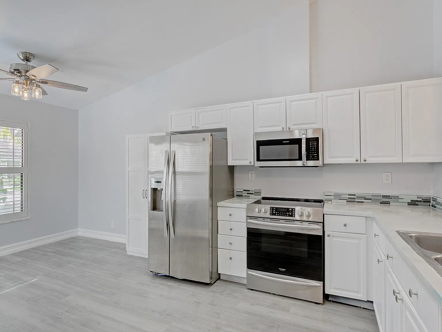 2 bed, 1211 sqft, $3,100 — Photo 4