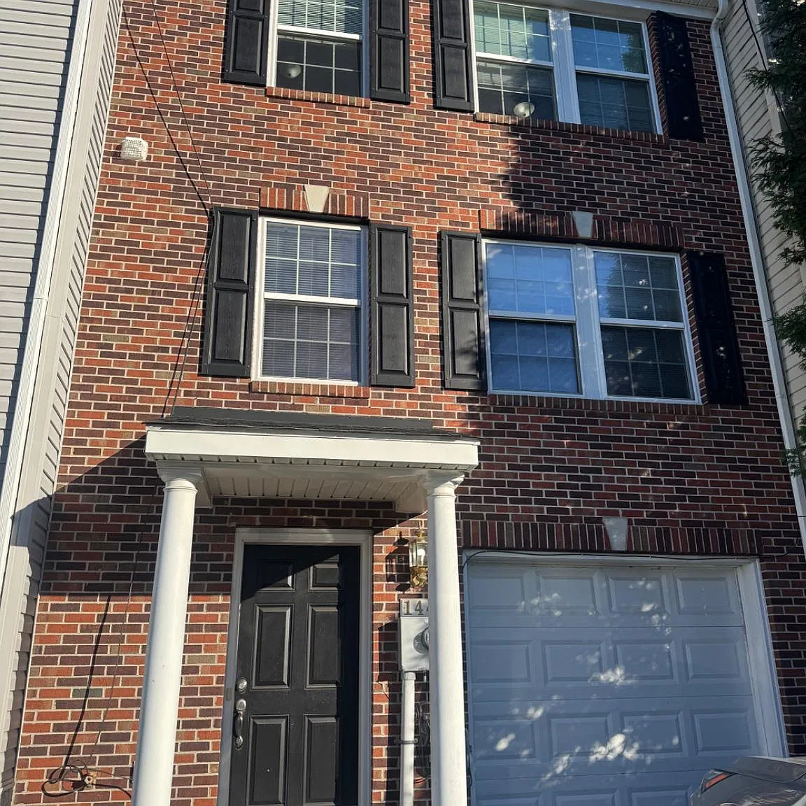 3 bed, 2.5 bath, 1800 sqft, $1,750 — Photo 1