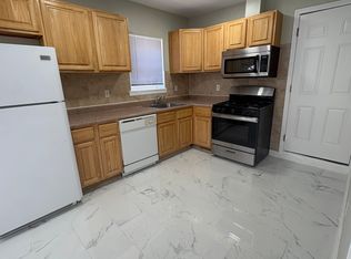 204 N 7th St #B, Newark, NJ 07107