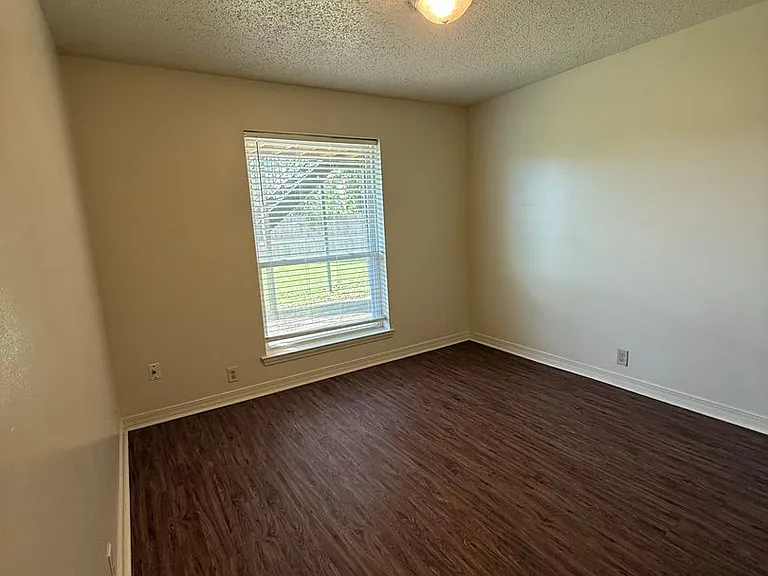 8207 Bayou Fountain Ave — Photo 11