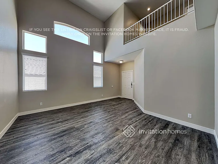 10508 Glowing Cove Ave — Photo 4