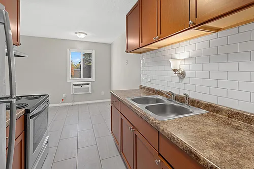 1089 York Ave #8 Photo 1 1089 York Ave #8 Photo 1