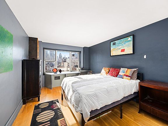 5th image of 440 E 79th St APT 10N