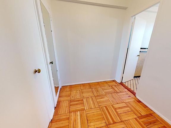 5th image of 530 Grand St APT F11d
