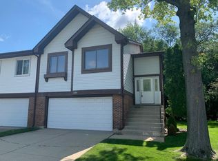 1474 Chippewa Trl, Wheeling, IL 60090