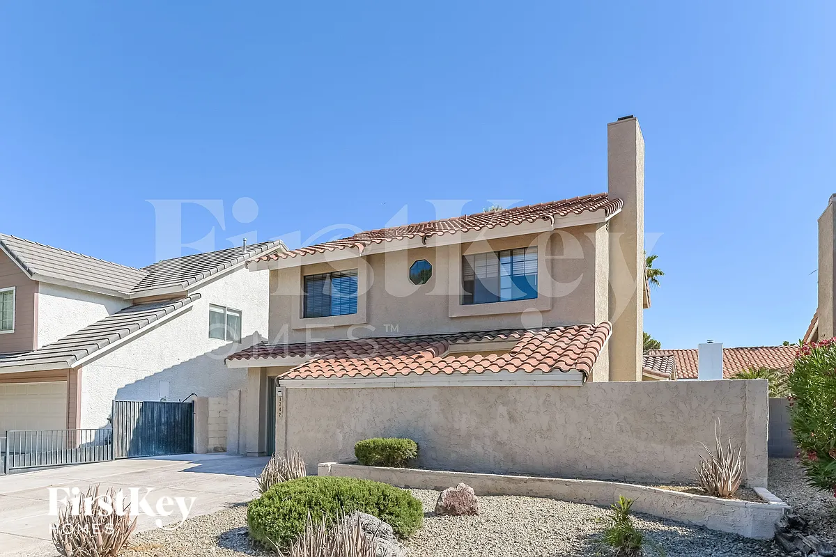 Building Photo - 1742 La Cruz Dr
