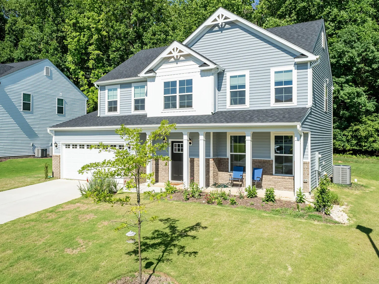 5 bed, 3.0 bath, 2191 sqft, $2,400 — Photo 2