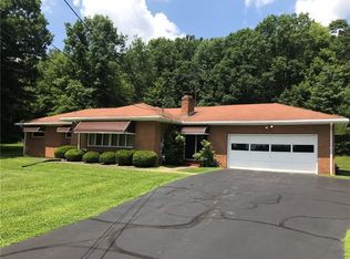 1497 Lynnwood Dr, Hermitage, PA