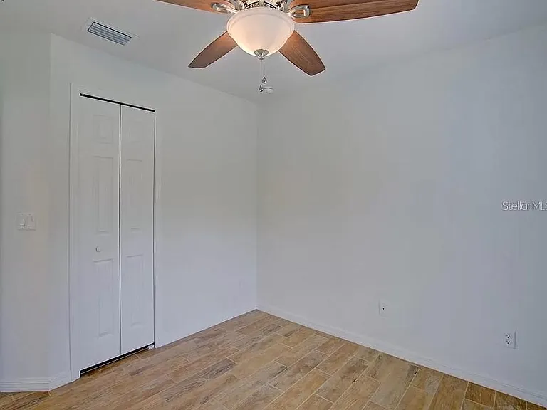 1037 Cass Ave — Photo 15