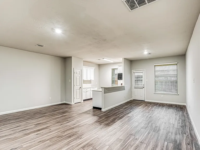 12218 Dona Ln — Photo 17