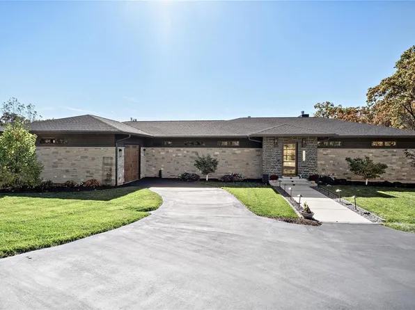 1336 Top Of The Hill Rd, Saint Albans, MO 63005