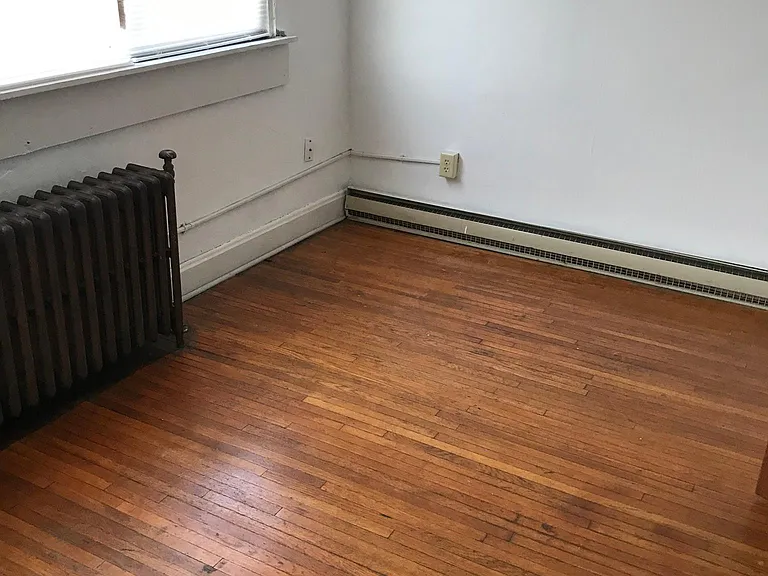 2551 Indianola Ave #1 — Photo 4