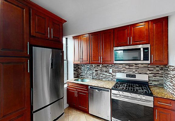 3rd image of 51 Quincy St #2R