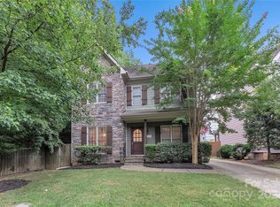 920 Millbrook Rd, Charlotte, NC 28211