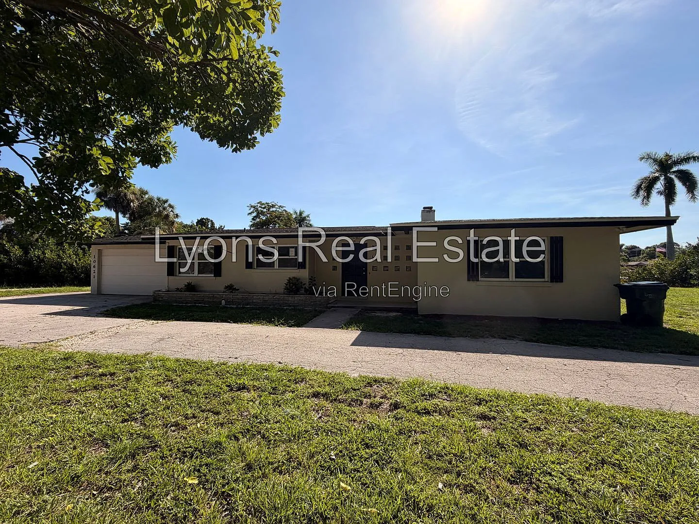 3 bed, 2.0 bath, 1978 sqft, $2,495 — Photo 1