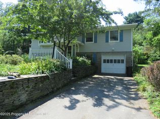208 Thompson St, Dalton, PA 18414