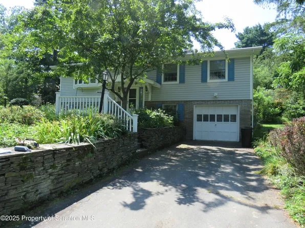 208 Thompson St, Dalton, PA 18414
