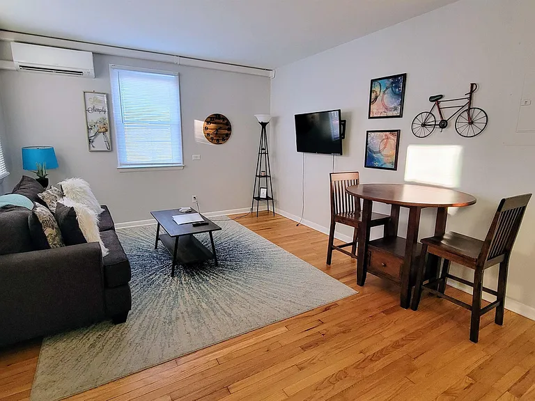 1511 E High St #1 — Photo 5