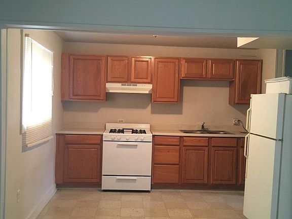 2nd image of 31817 Bay Ct