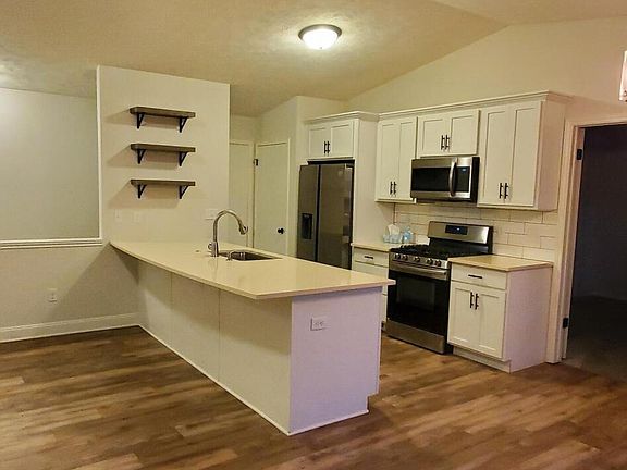 5th image of 5876 Appleview St SE