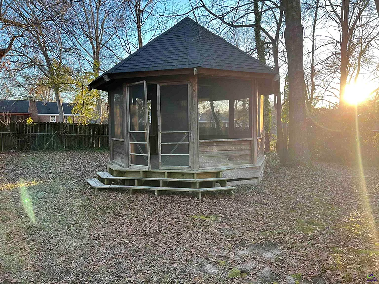 1506 Main St — Photo 19