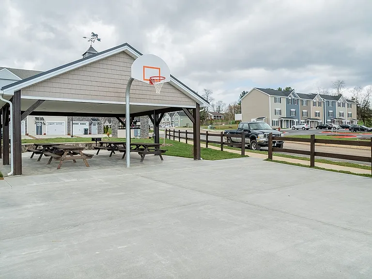 1308 Palomino Trl — Photo 32