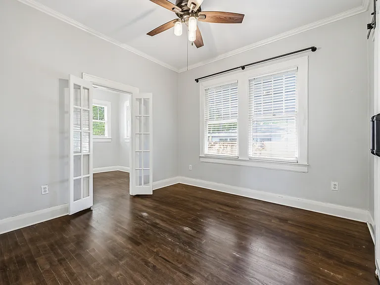 702 W Warren Ave — Photo 11