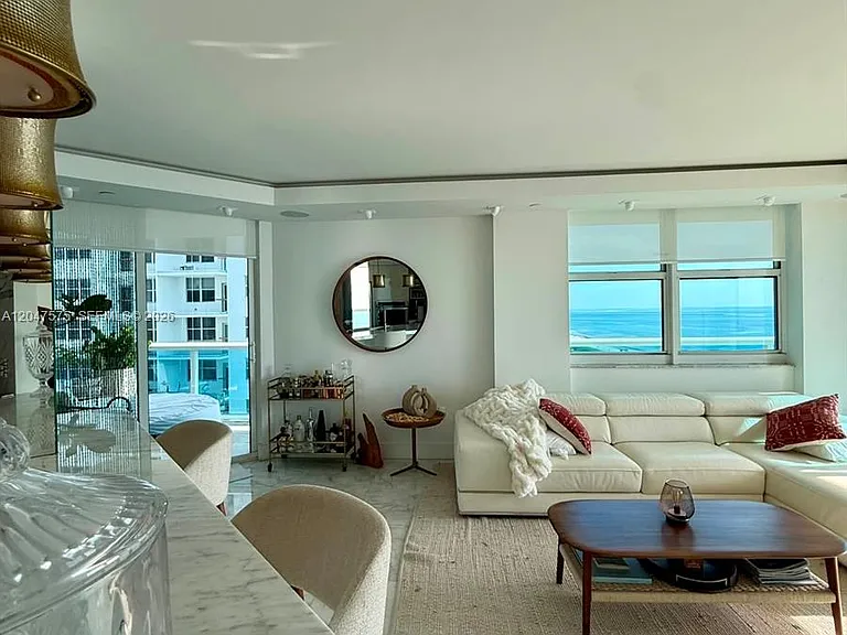 9201 Collins Ave #826 — Photo 2
